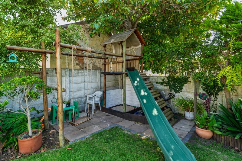 3 Bedroom Property for Sale in Harfield Village Western Cape